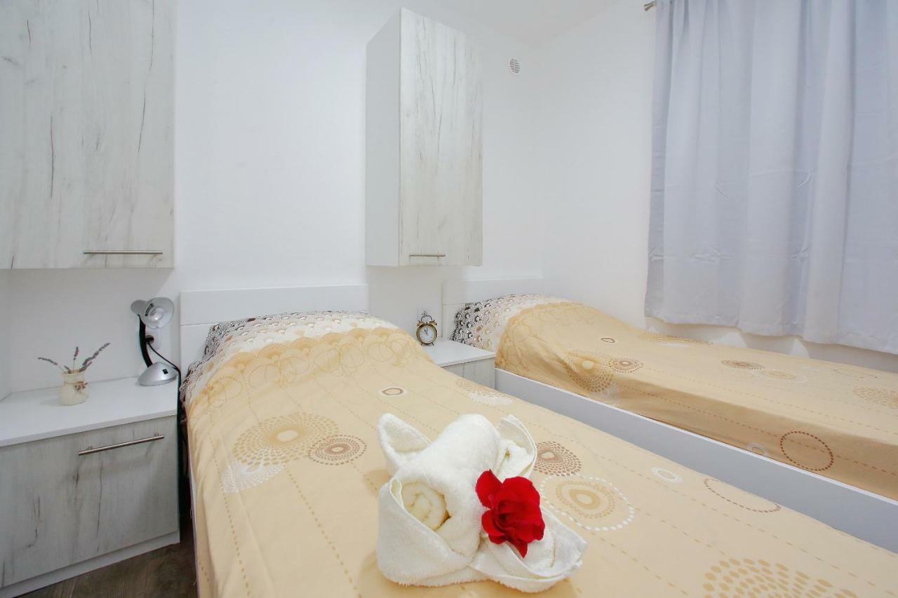 Mobile homes Olive&Sea Bibinje Esterno foto